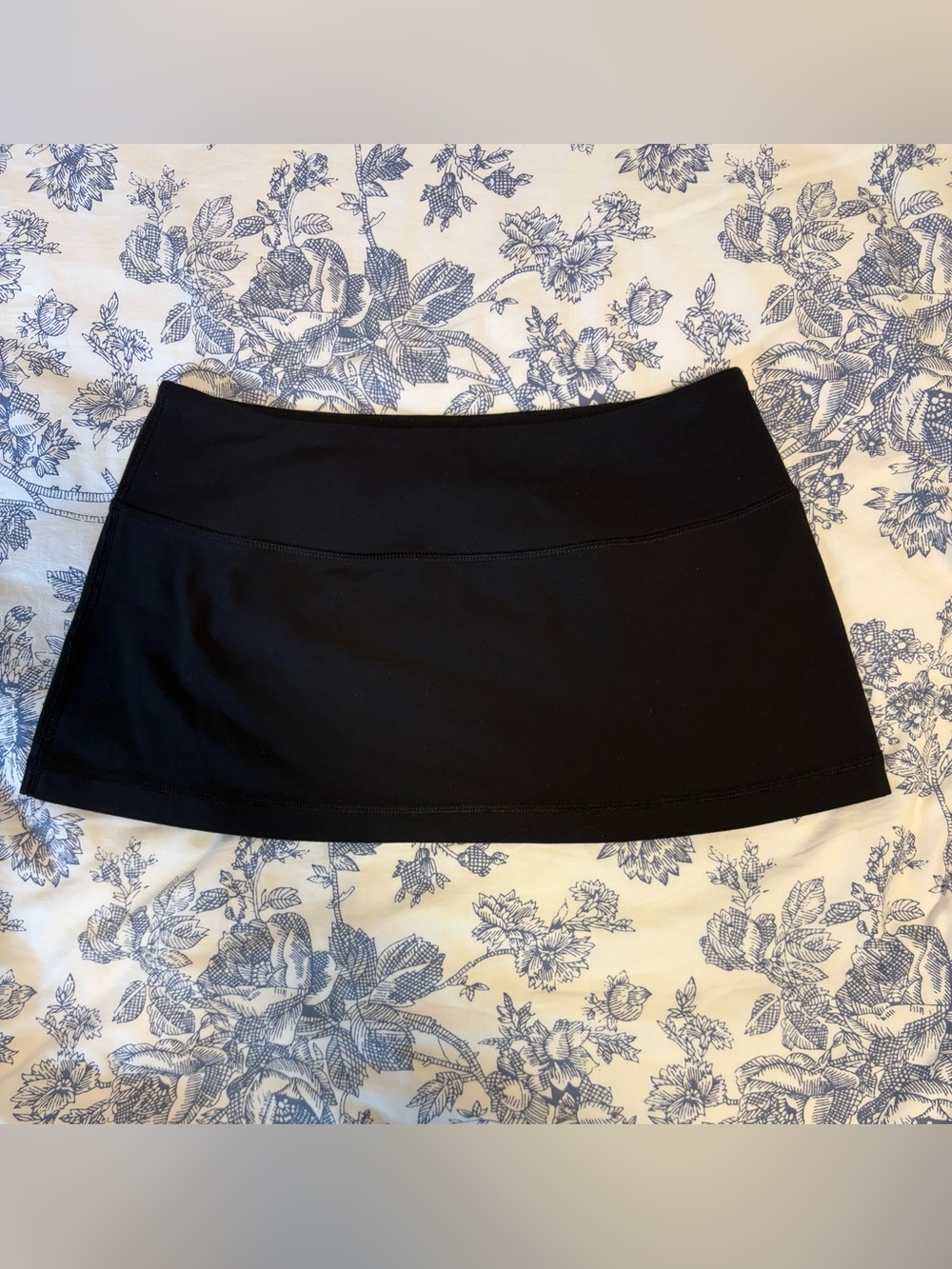 lululemon athletica Vintage Black Performance Mini Skirt